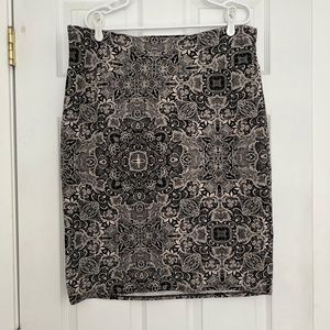 Lularoe 3XL pencil skirt black and cream